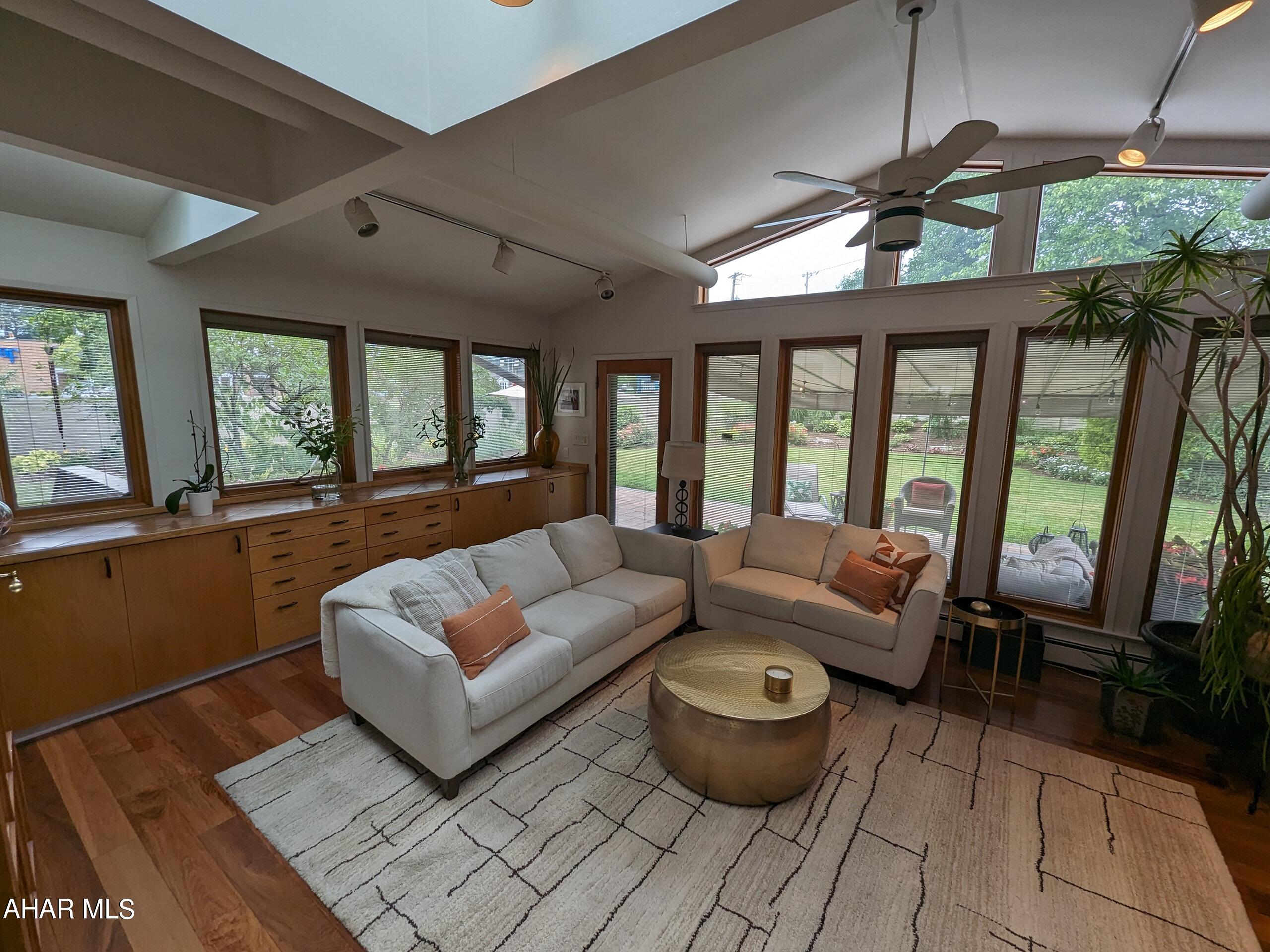 Baker Mansion - Residential