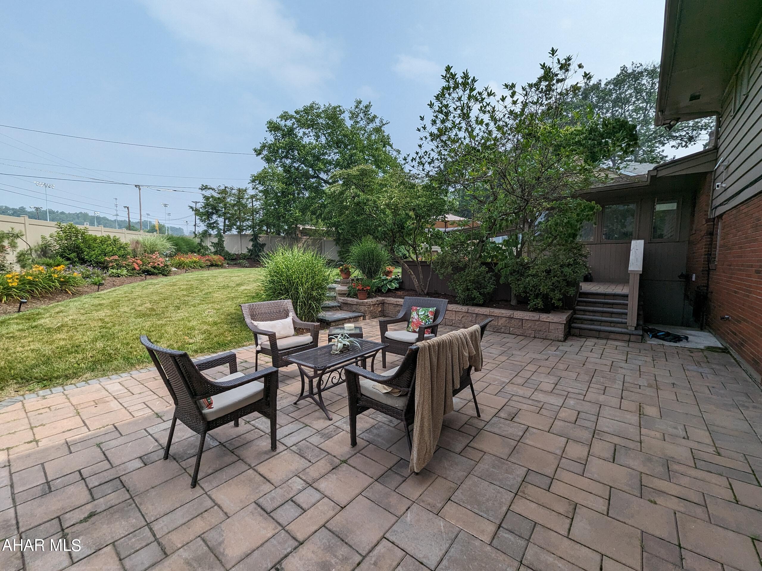 Baker Mansion - Residential