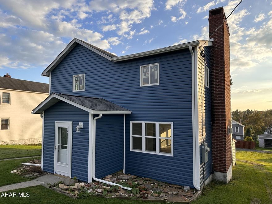 Colver: Two story 3 Bedroom, 1 3/4 bath totally remodeled spacious home.  New kitchen with all new appliances, all new flooring throughout.  Gas fired fireplace in LR.  oil, hot water heat. 2nd floor laundry.  2 Car detached garage.  Ready for your furniture.