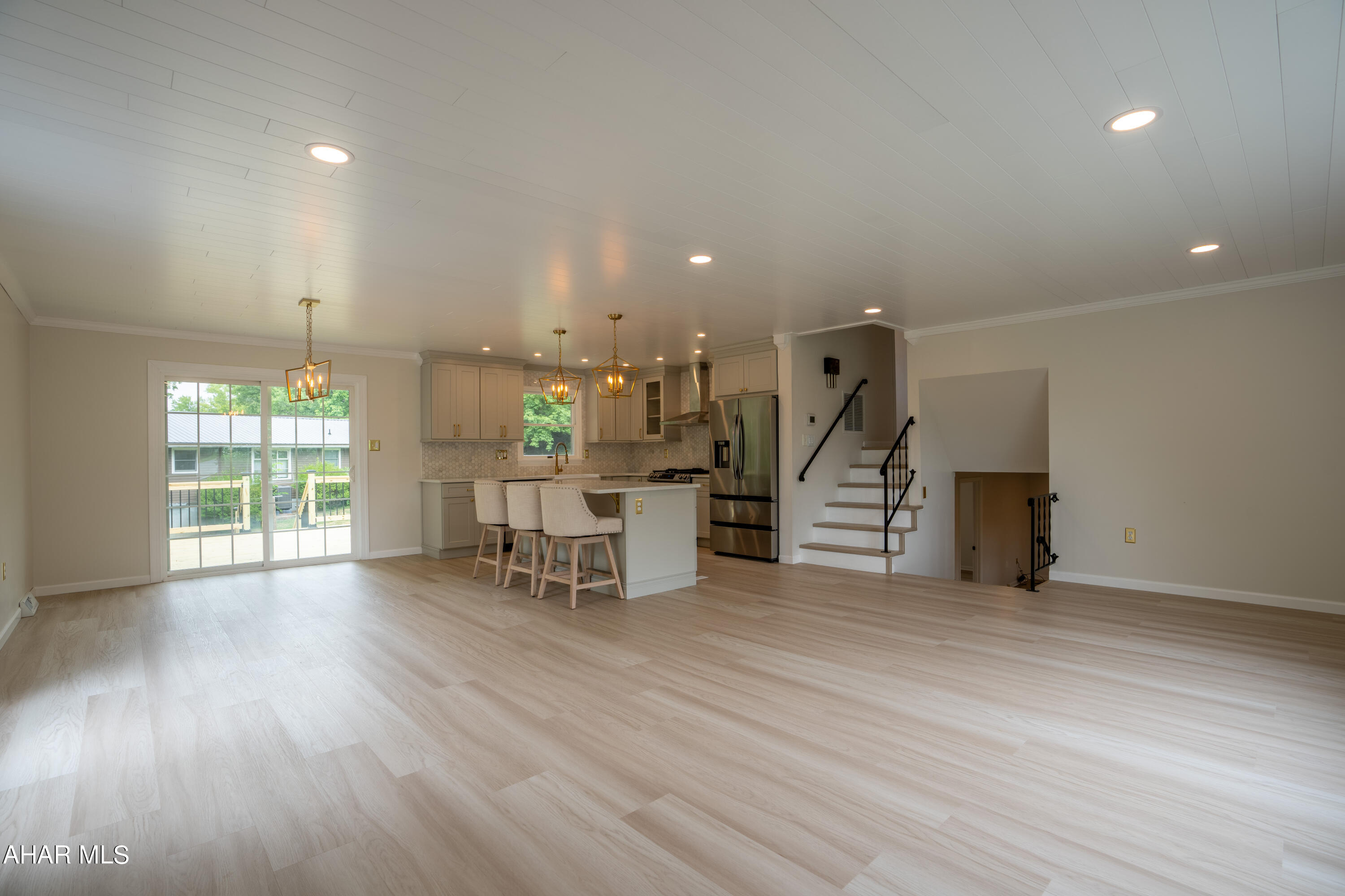 Rolling Hills - Residential