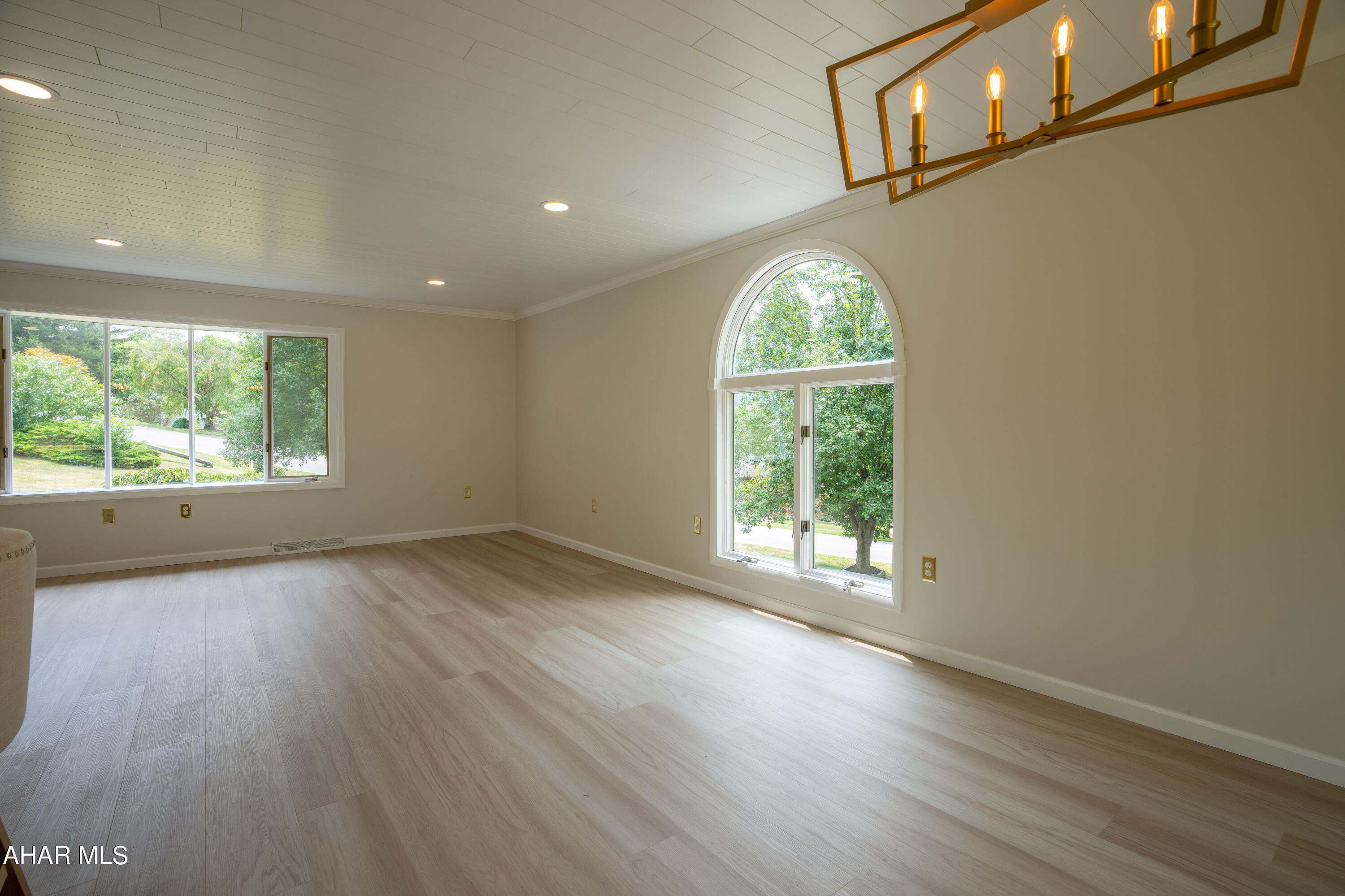 Rolling Hills - Residential