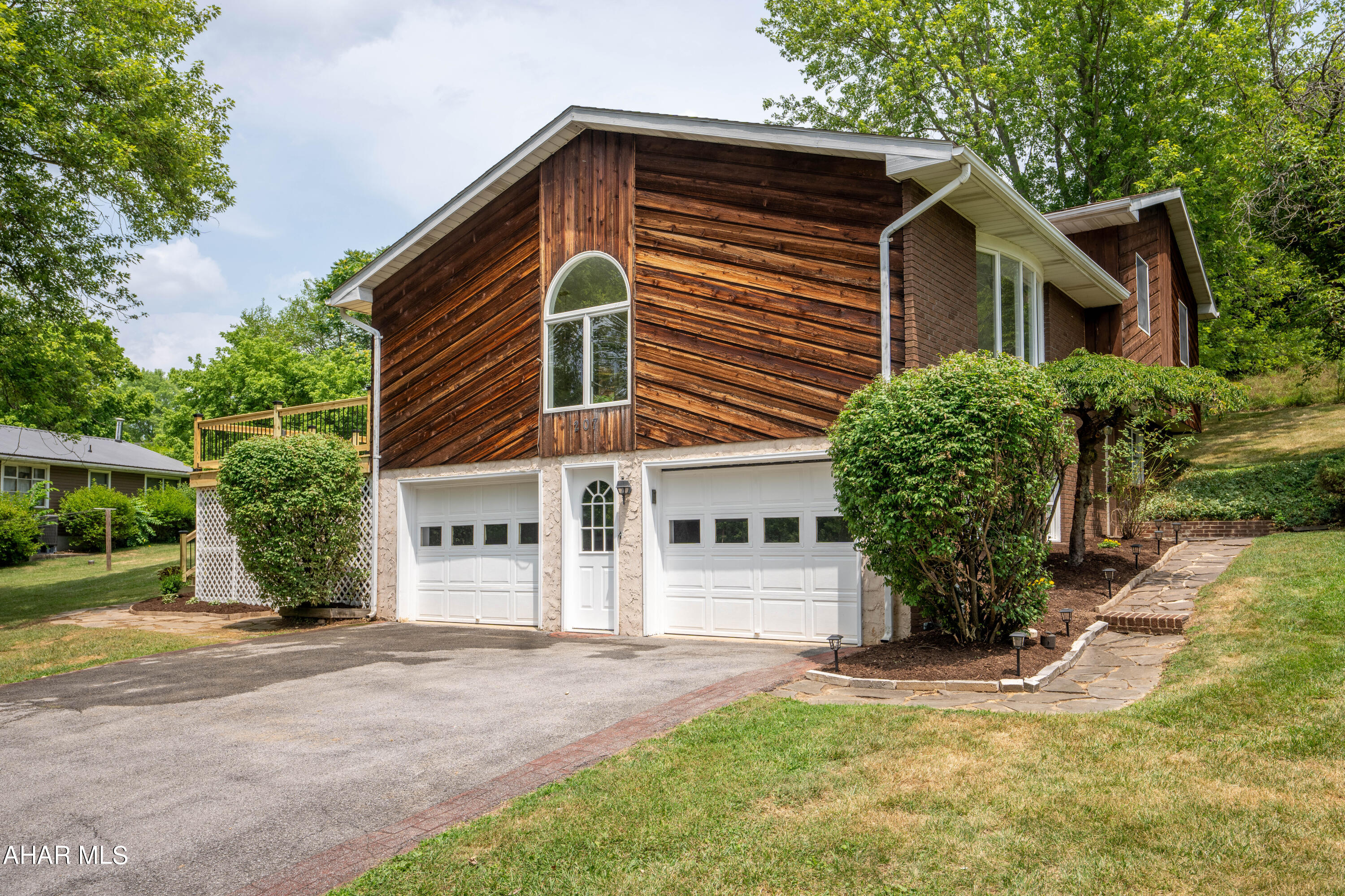 Rolling Hills - Residential