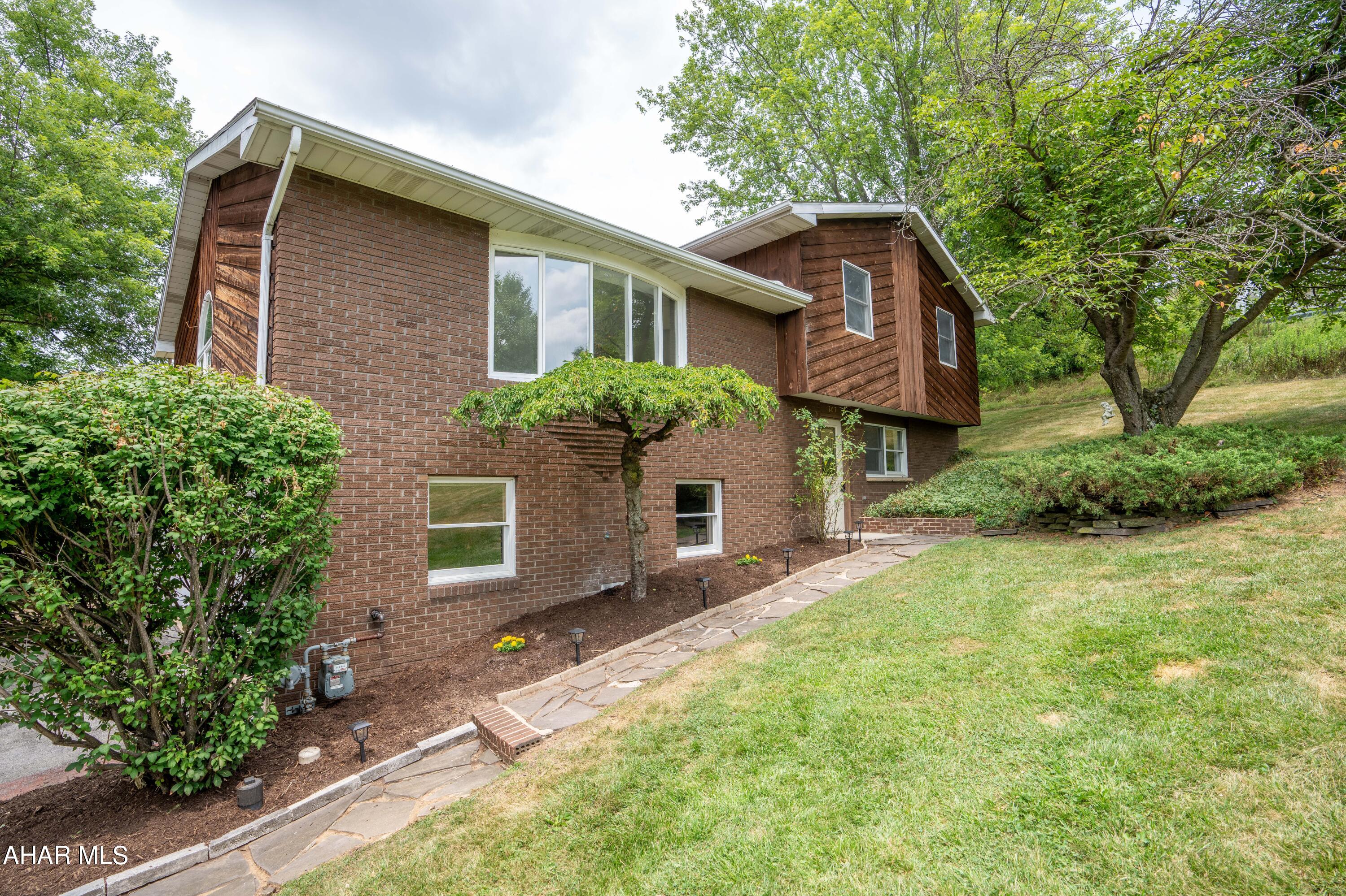 Rolling Hills - Residential