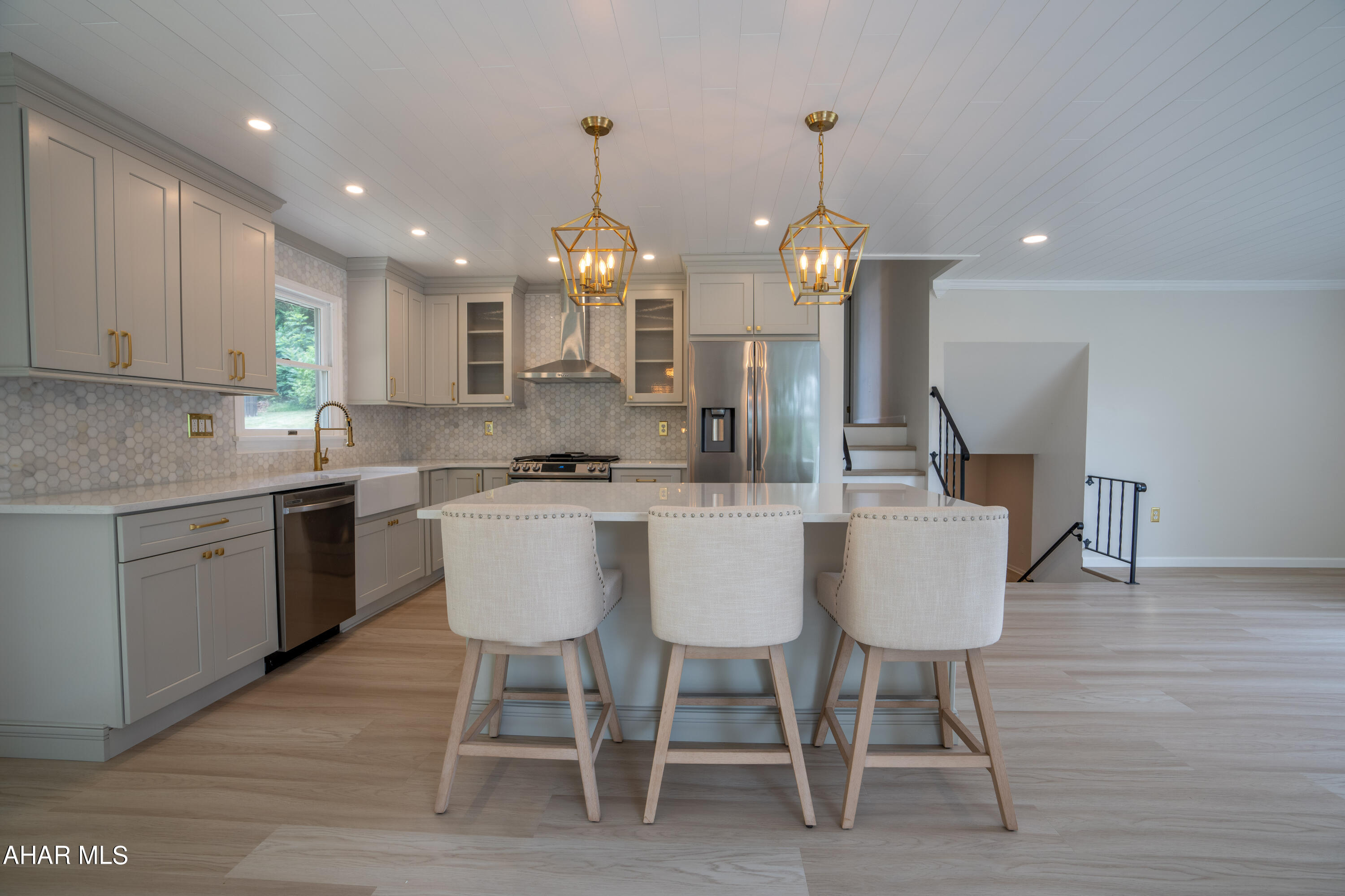 Rolling Hills - Residential