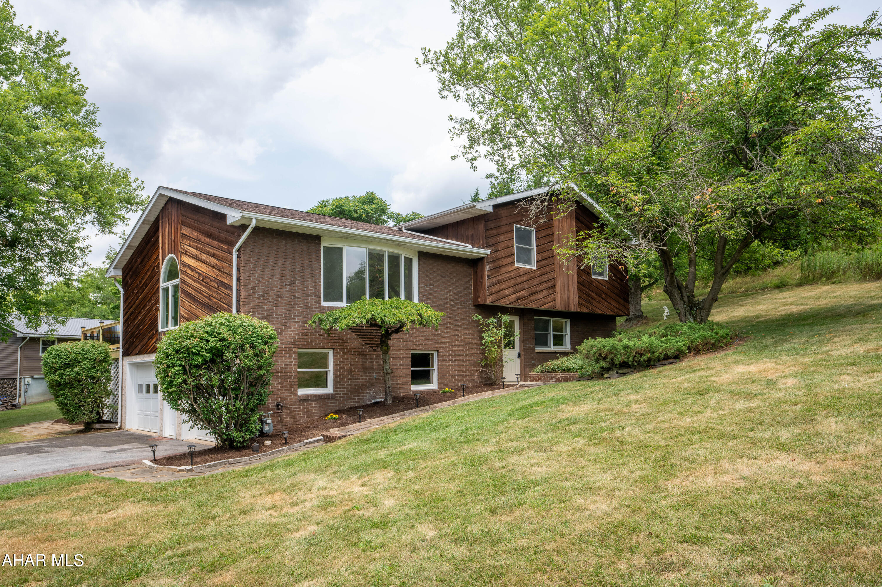 Rolling Hills - Residential