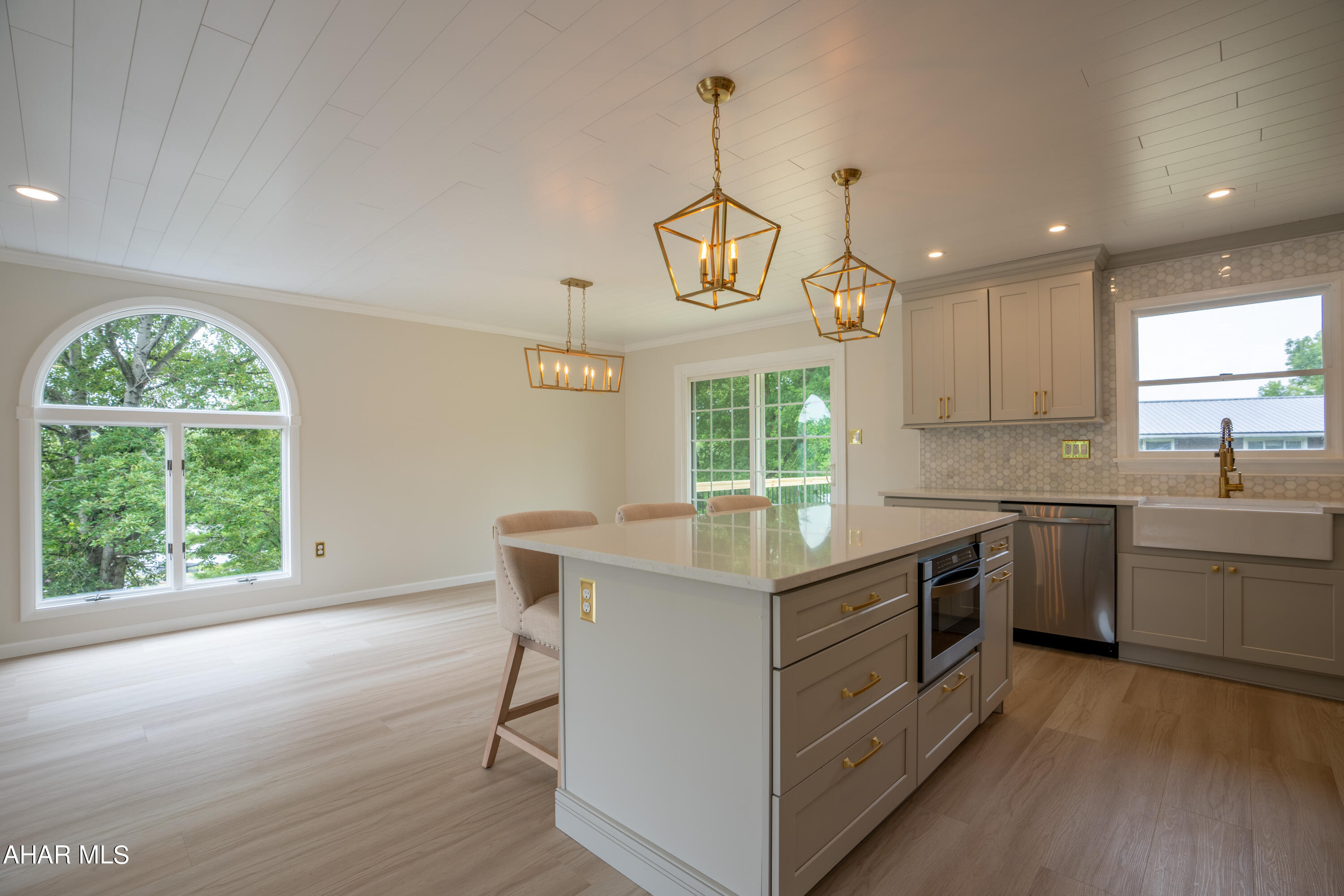 Rolling Hills - Residential