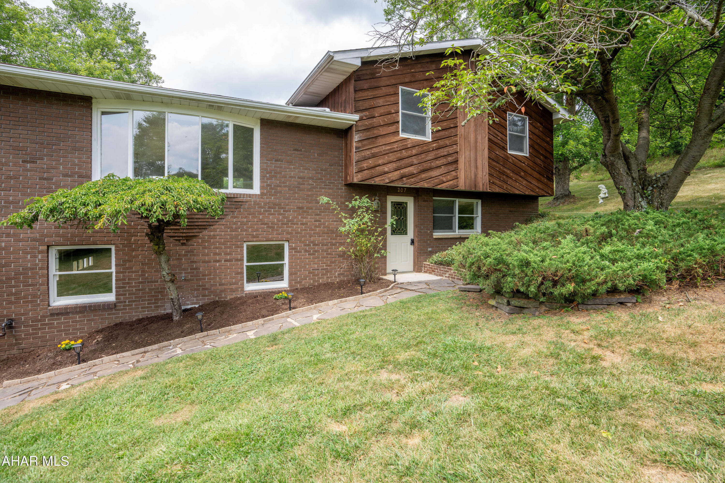 Rolling Hills - Residential