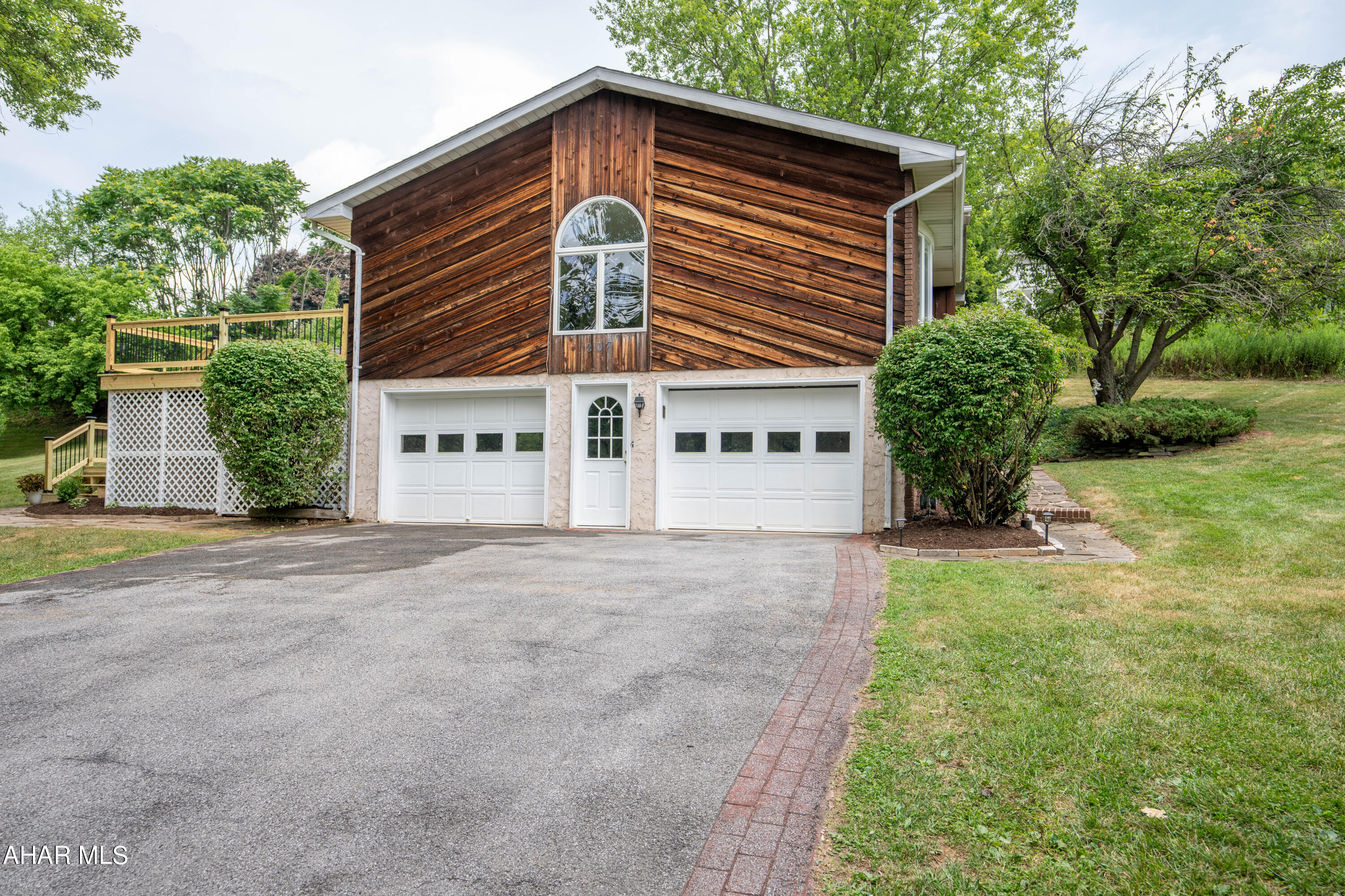 Rolling Hills - Residential