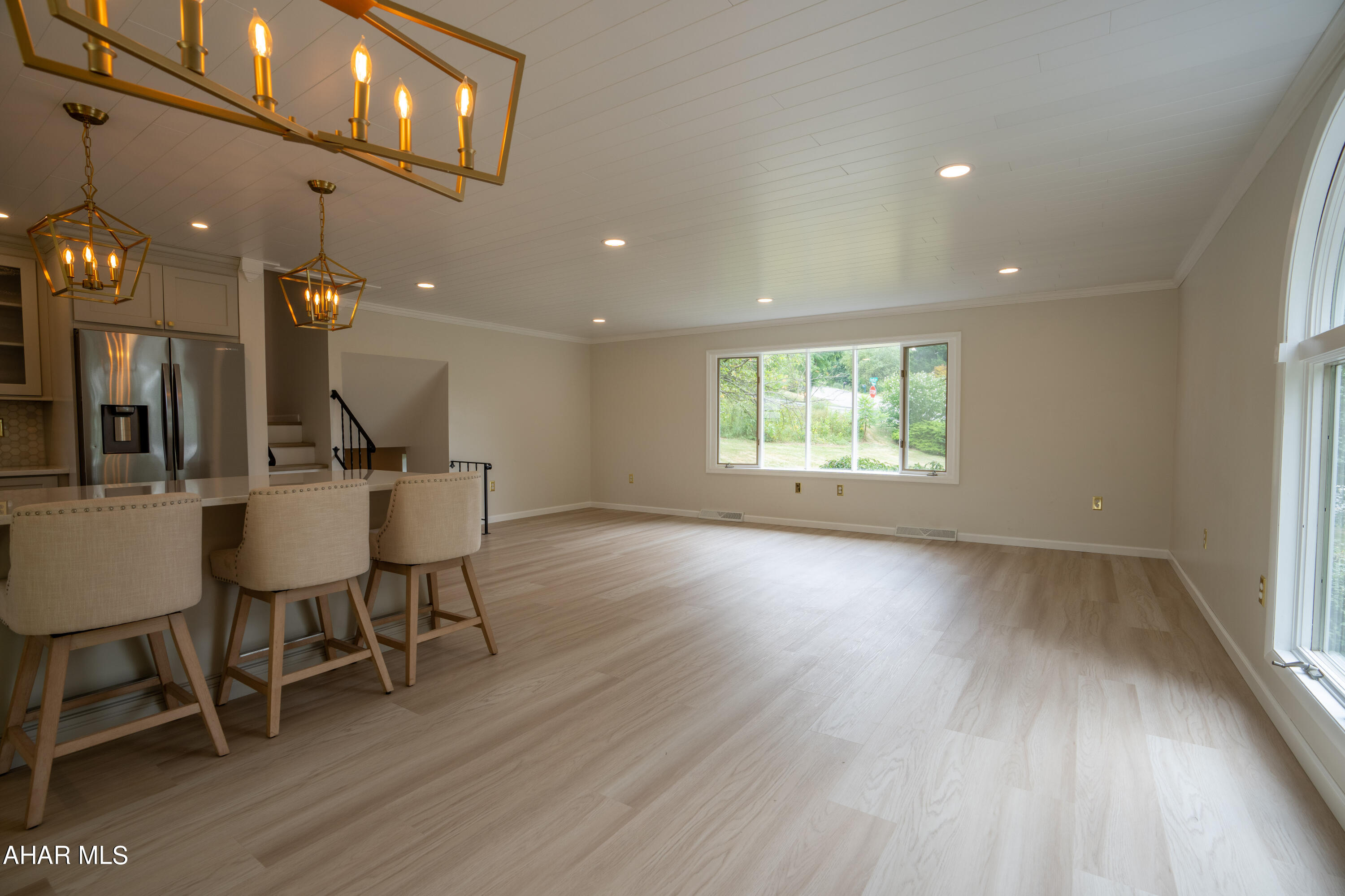 Rolling Hills - Residential