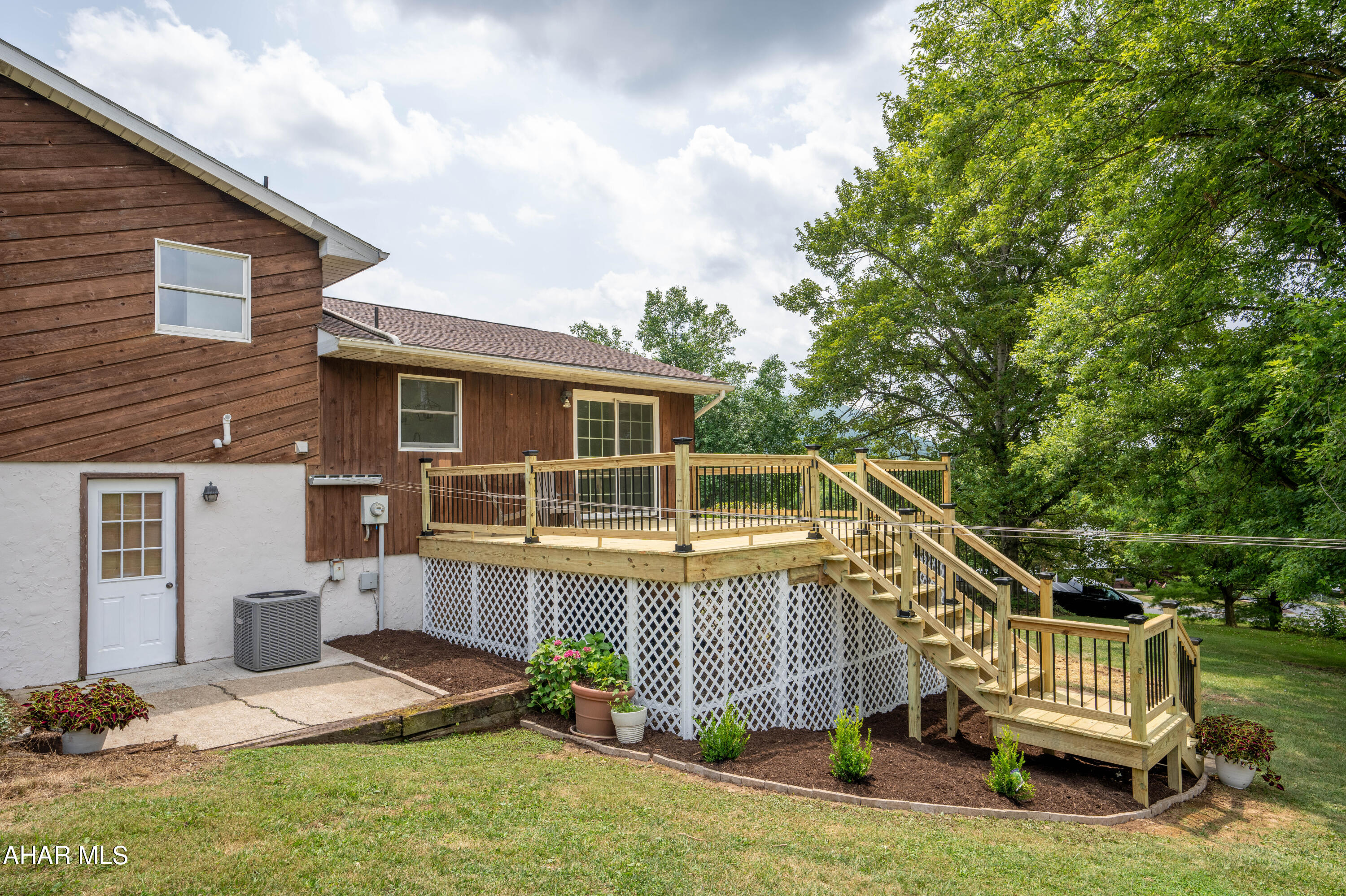 Rolling Hills - Residential