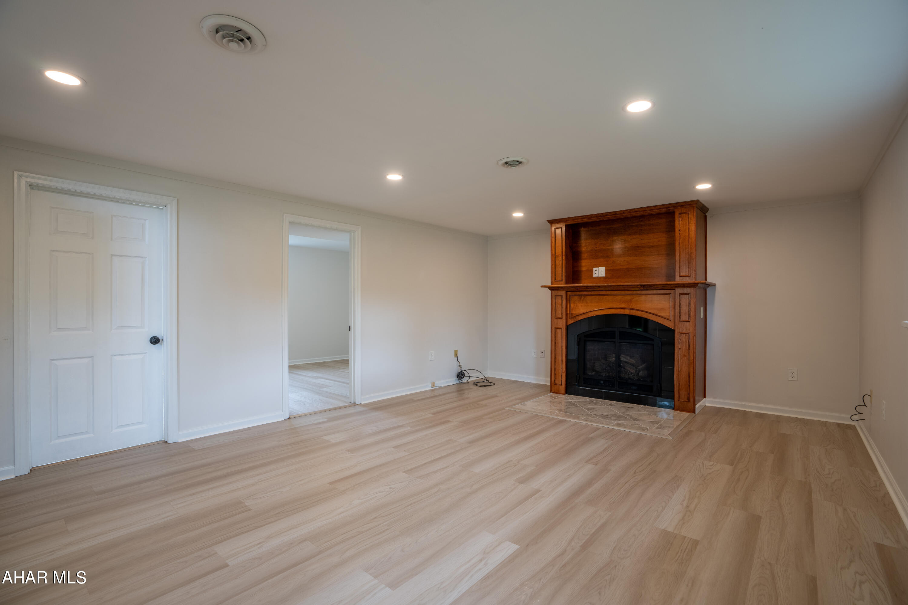 Rolling Hills - Residential