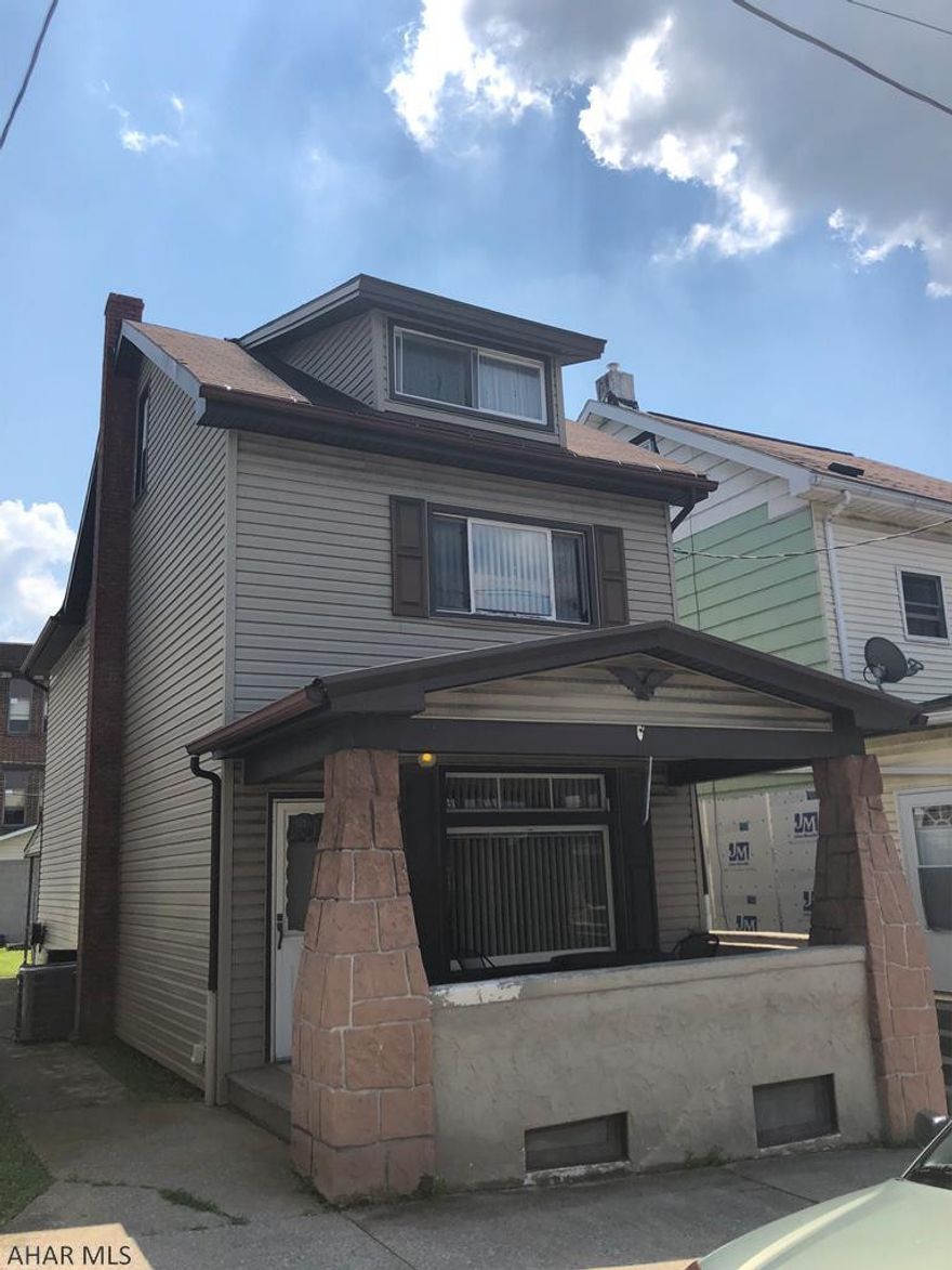 Good looking 2 Story 3 BR home in move-in condition.  Updated furnace, CA, lg kitchen / 1st floor laundry, detached 2 car garage.  Call Listing Agent for an appointment.