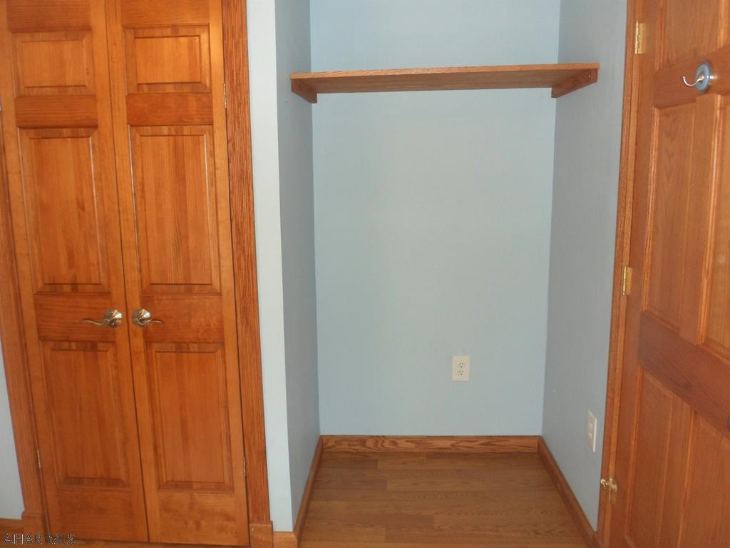 Llyswen - Residential