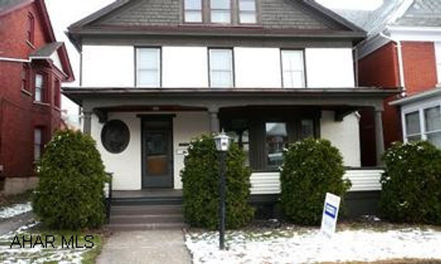 BRICK 2 STORY FEATURES 4BR PLUS FINISHED 3RD FLOOR. HW FLOORS, STAINED GLASS WINDOWS, 1ST FLOOR LAUNDRY. WASHER, DRYER, DW STAY. OFF STREET PARKING. FENCED YARD. 1/2 BATH IN BASEMENT. BRICK 2 STORY FEATURES 4BR PLUS FINISHED 3RD FLOOR. HW FLOORS, STAINED GLASS WINDOWS, 1ST FLOOR LAUNDRY. WASHER, DRYER, DW STAY. OFF STREET PARKING. FENCED YARD. 1/2 BATH IN BASEMENT.