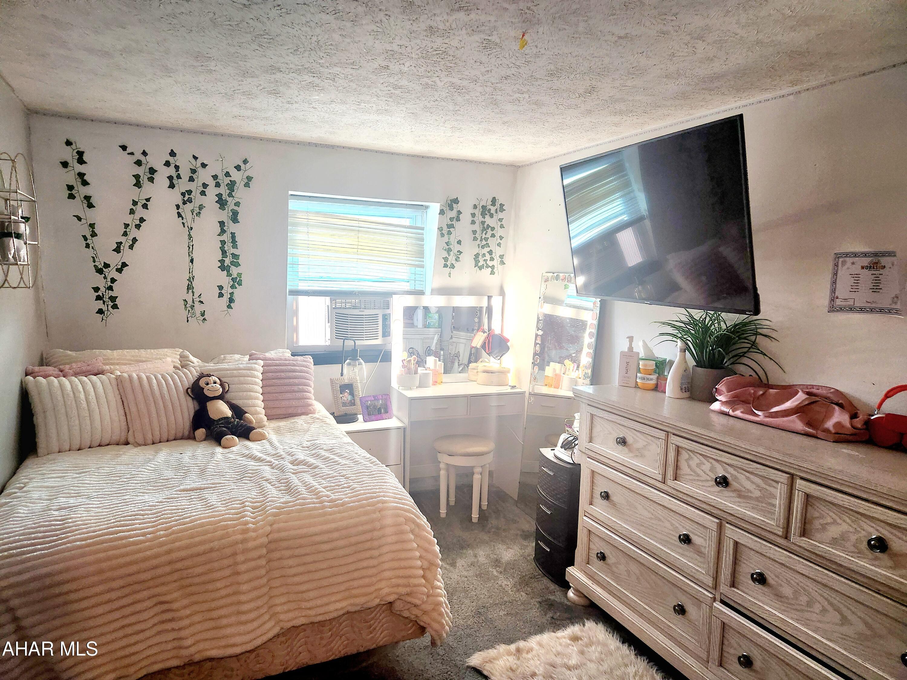 Maple Hollow - Residential