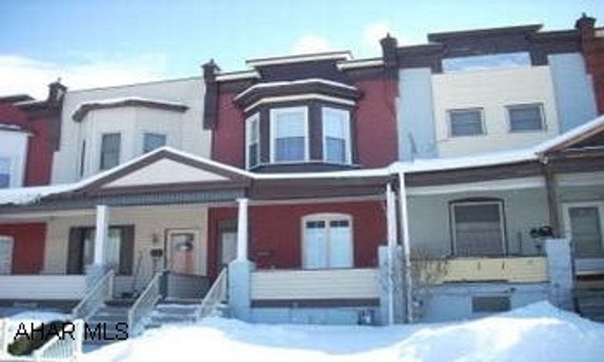 3 bedroom, 1.5 bath Knickerbocker on a very nice block. 1st floor laundry, furnace, carpeting, water main, all less than 5 years old. 3 bedroom, 1.5 bath Knickerbocker on a very nice block. 1st floor laundry, furnace, carpeting, water main, all less than 5 years old.