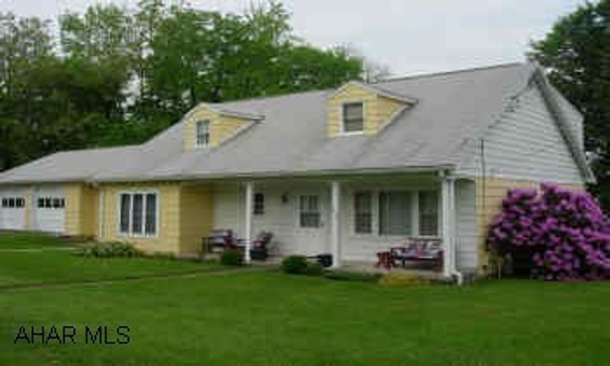 CHARMING 4 BR, 2 BA, CAPE COD, CORNER LOT AND 2 CAR GARAGE. CHARMING 4 BR, 2 BA, CAPE COD, CORNER LOT AND 2 CAR GARAGE.