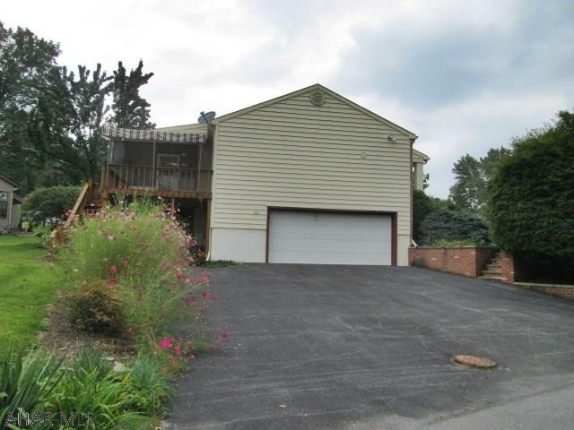 Holiday Manor - Residential