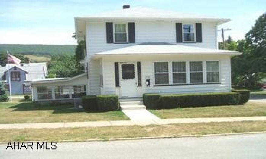 Well-maintained 2 story home with large corner lot on a dead end street. This home features an eat-in kitchen, large living room, enclosed front porch, enclosed patio, & new roof. Possible delay possession. Well-maintained 2 story home with large corner lot on a dead end street. This home features an eat-in kitchen, large living room, enclosed front porch, enclosed patio, & new roof. Possible delay possession.