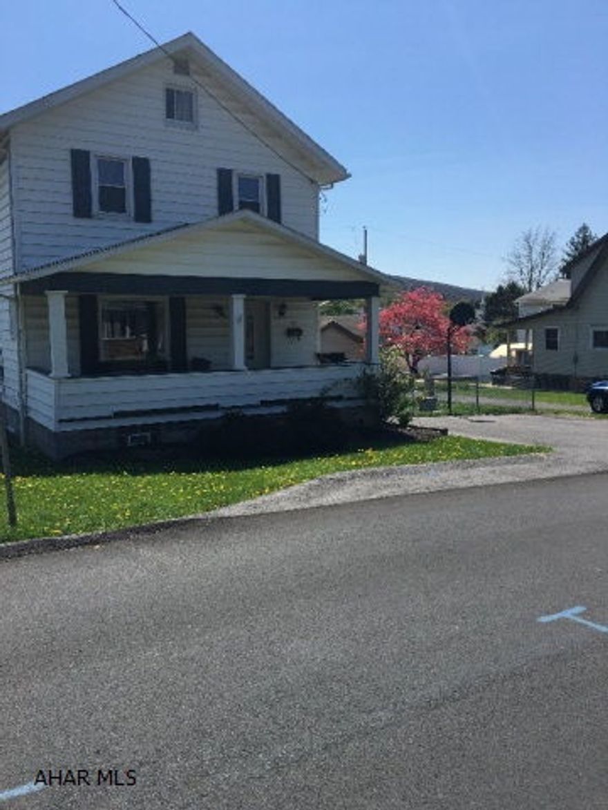 Cozy home located in a great neighborhood!  This home features 3BR, 2 FB, detached garage, off street parking on a double lot.  The basement has been recently remodeled perfect for entertaining!  The fenced in yard is great for children and pets! Don't miss out on this one!