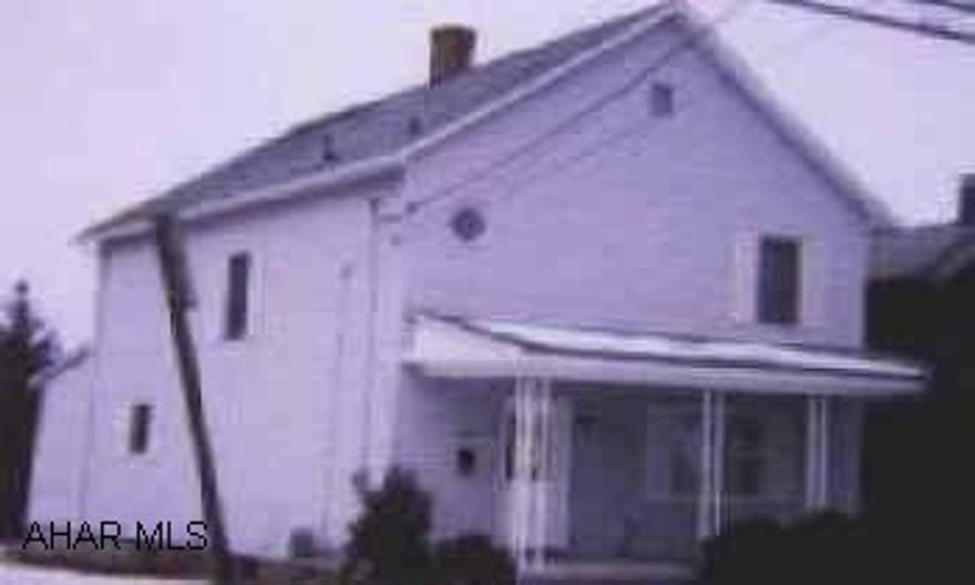 Great Starter! Some renovations done! Hurry! Priced to Sell!  Call Linda for appointment. Great Starter! Some renovations done! Hurry! Priced to Sell!  Call Linda for appointment.