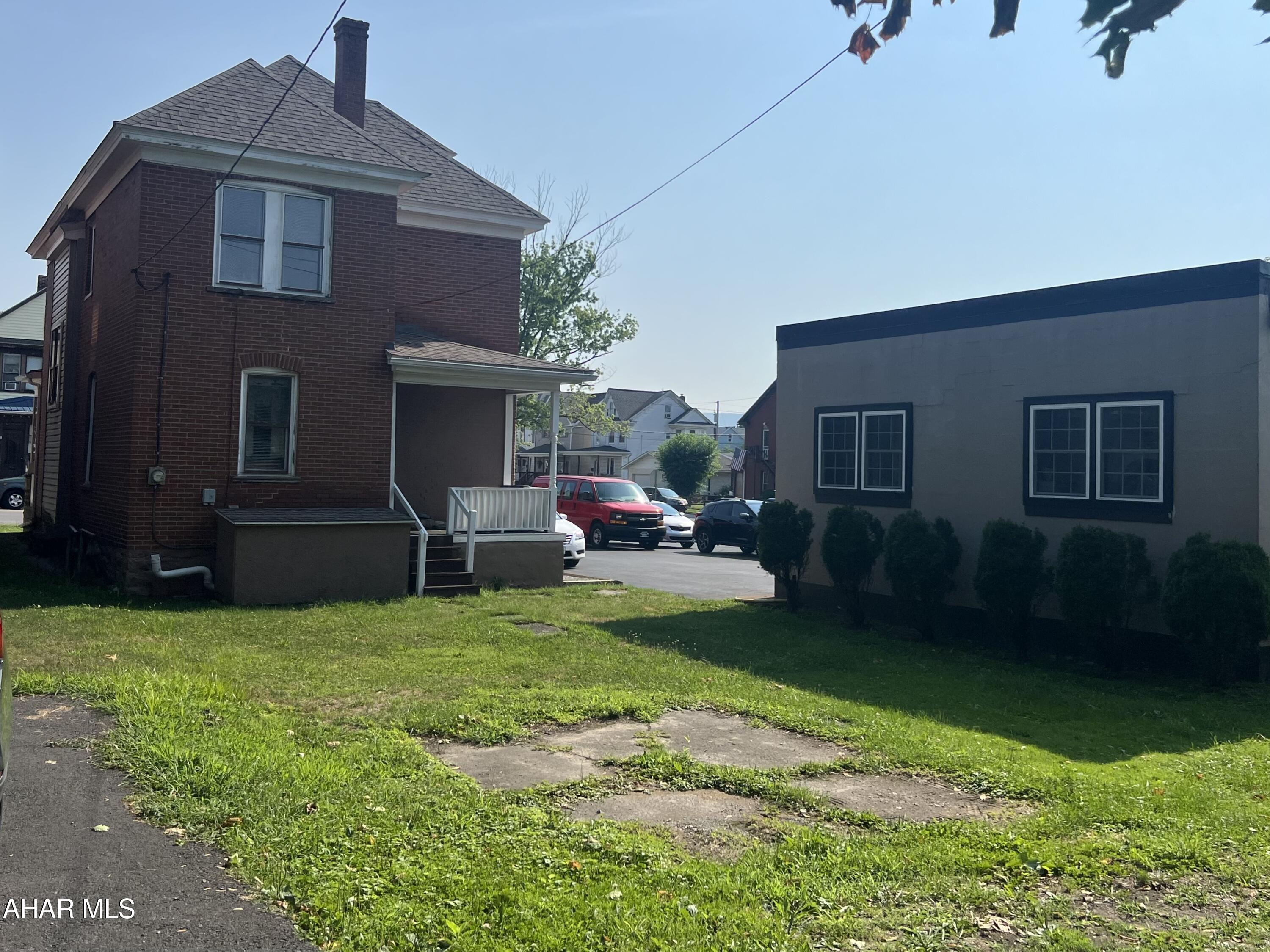 Juniata - Residential