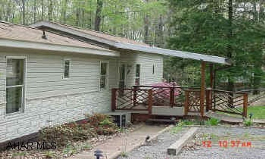 Mobile Home On Deeded Lot in Glendale Yearound w/ All the Amenities of GY , 3 Br., 1 Ba., Central Air, Screened Porch, Garage w/ Car port, & Shed.  Move in condition LOOKING AT ALL OFFERS Mobile Home in Glendale Yearound on Deeded Lot w/ All the Amenities of GY, 3 BR., 1 Ba., Central Air, Screened Porch, Garage w/ Car port, Shed.  Move in Condition  LOOKING AT ALL OFFERS