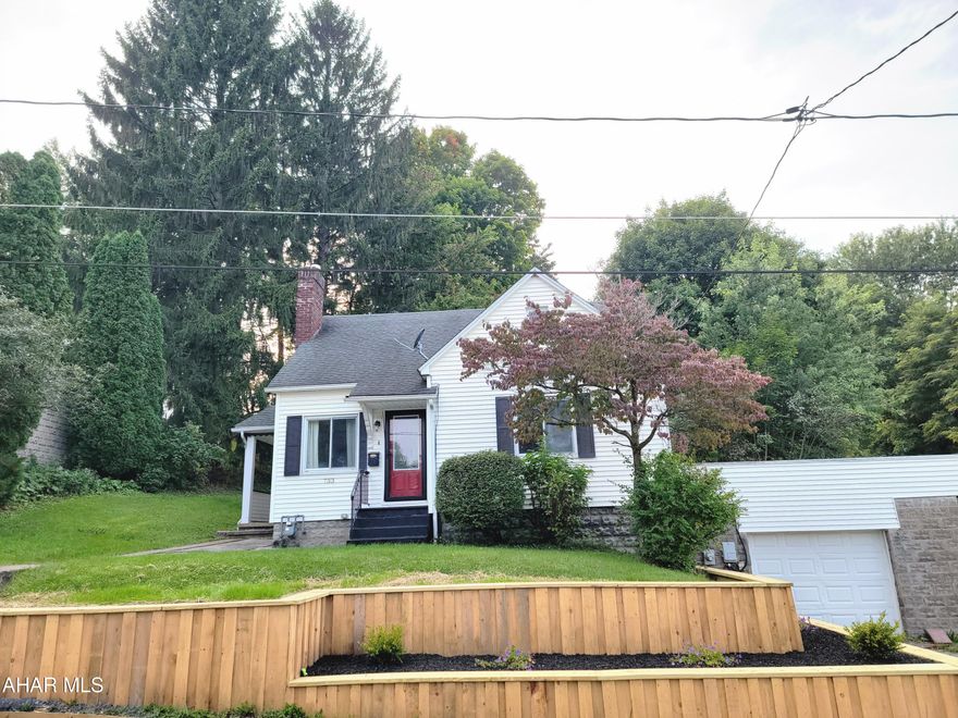 Beautiful 1.5 story vinyl sided home in Ebensburg. This home features 3 bedrooms, including one on the 1st floor, modern kitchen with laminate flooring and oak front cabinets, dining room, living room with fireplace and bath.  Full basement that could be finished and attached 1.5 car garage. Private rear yard and front and side porch. Great home at a reasonable price!