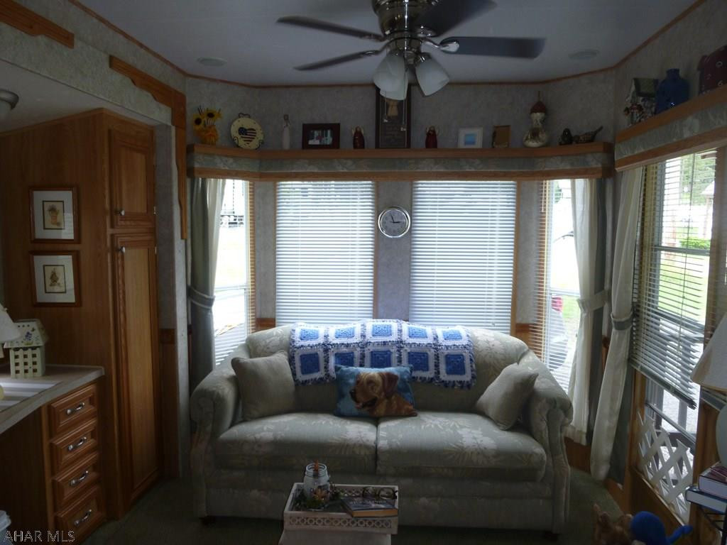 Glendale Yearound - Residential