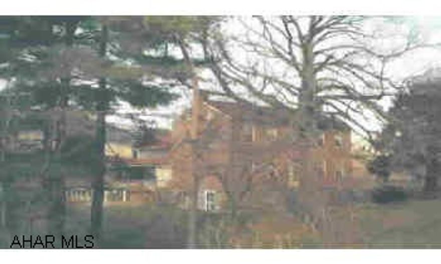 Beautiful brick home, spacious rooms. Built in bookcases & cupboards, two stall barn & tack room. Two car garage, workshop. Above ground pool with nice deck. J-489 Seller Assistance $5,000 and $500 Agency bonus.