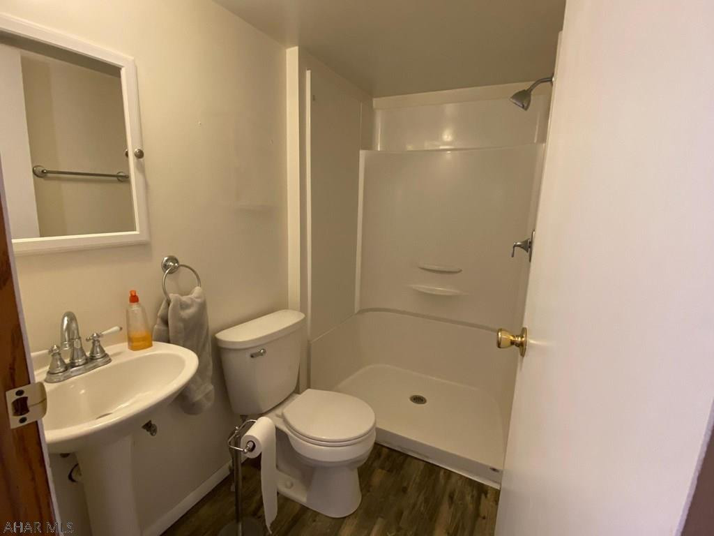 Glendale Yearound - Residential