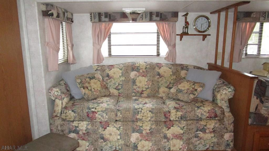 Glendale Yearound - Residential