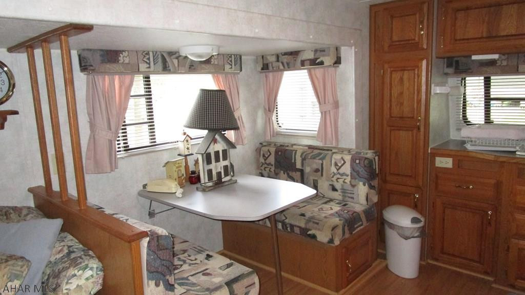 Glendale Yearound - Residential