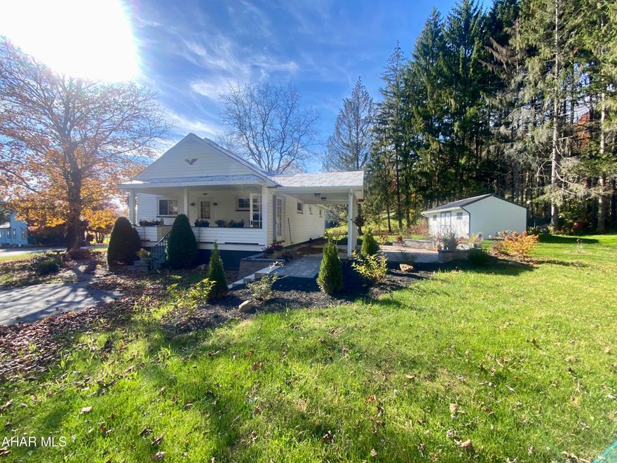 Situated on an acre lot in the Hollidaysburg Area School District this home has so much to offer.  The open floor plan features 2 bedrooms and 1 full bath.  The back porch and yard is perfect for entertaining.  

Roof is in process of being completed.