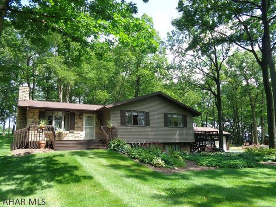 This 3 bedroom, 2 bath home is Quality your money deserves. Beautiful setting with 2.67 acres, open kitchen and dining area with 4 seated island. Lots of counter and cupboard space. Bonus room in basement could be a 4th bedroom.