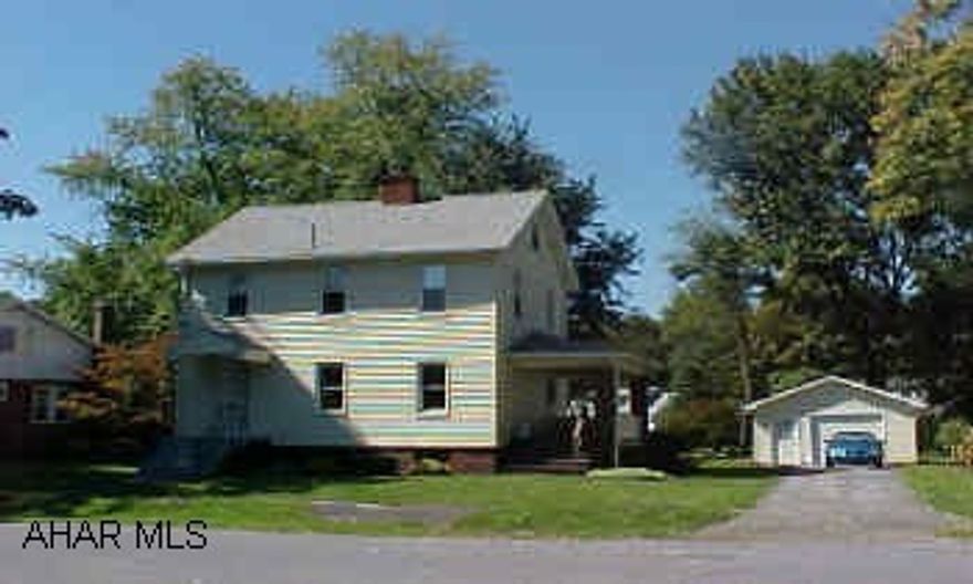 3 BR, 1 BA, 3rd floor, finished without heat, new roof, windows, siding, deck, carpeting, 1 car garage, nice fireplace, 75x150 Lot. 3 BR, 1 BA, 3rd floor, finished without heat, new roof, windows, siding, deck, carpeting, 1 car garage, nice fireplace, 75x150 Lot.