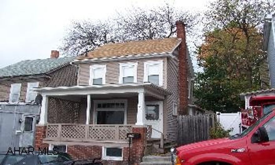 Nice 2 BR starter, Good Mechanics, New Roof, Electric Lit Garage - Just move in!  Attic finished and heated for 3rd BR. Nice 2 BR starter, Good Mechanics, New Roof, Electric Lit Garage - Just move in!  Attic finished and heated for 3rd BR.