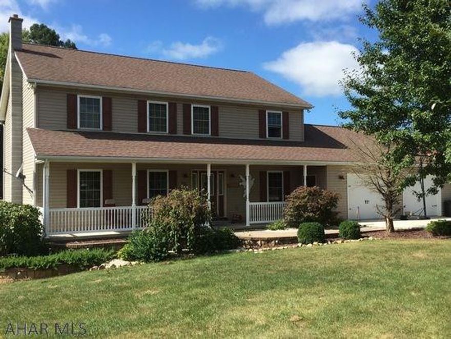 Stunning oversized 4 bedroom home with 2 full and 1 half baths in Martinsburg. Large eat in kitchen with oak cabinets. Beautifully finished basement which still offers room for storage. 2 car garage with new doors, concrete driveway and retaining wall that has built in lighting. Large master suite and gas fireplace in both living room and basement. All this on 1.7 acres. A must see!