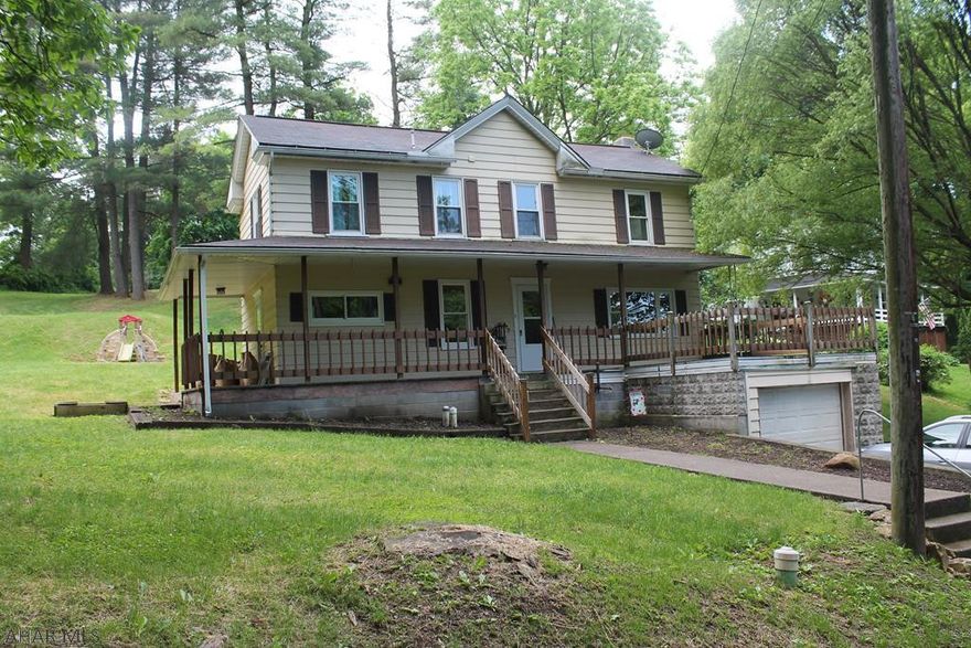 Quaint 3 bedroom 1 full bath home  less than a mile from Williamsburg nestled on a half acre lot on Cedar hill Rd. Close to Lower trail for biking. Practical kitchen with appliances included. Enjoy the outdoors with the fire pit and extra parking for an RV. So many possibilities. Schedule your tour today..