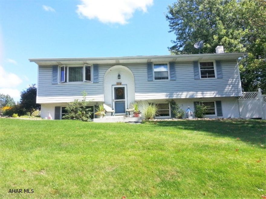 This nicely remodeled home sits on a beautiful corner lot in one of the quietest neighborhoods in PCSD. Outside has a coy pond, fire pit and large 2 car garage. Huge family room with woodburner that will help keep heating costs to a minimum. To much to list, come and see this one for yourself to truly understand why you want to call this place your new home!!