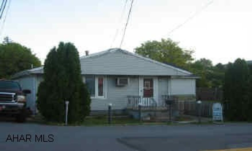 ZONED COMMERCIAL. Immaculate Ranch with 30x36 family room addition.