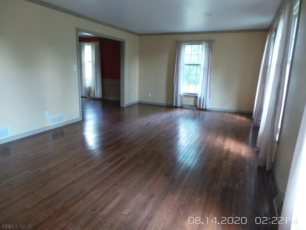 Hickory Hills - Residential