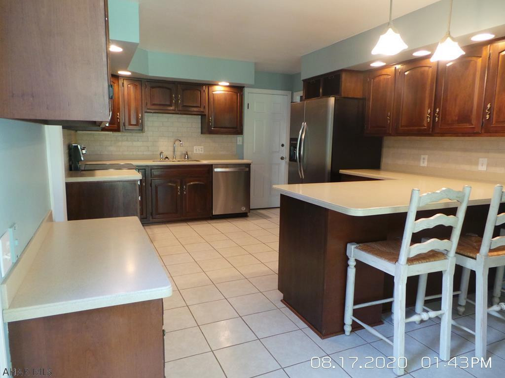 Hickory Hills - Residential