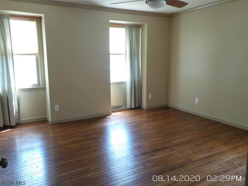 Hickory Hills - Residential