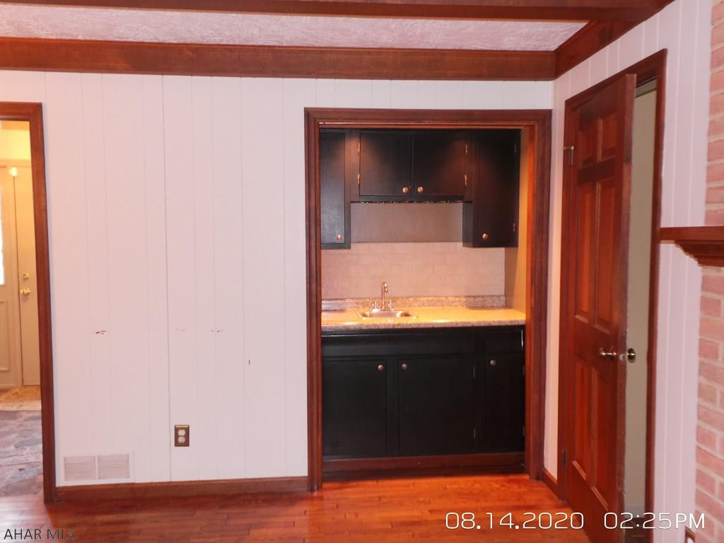 Hickory Hills - Residential