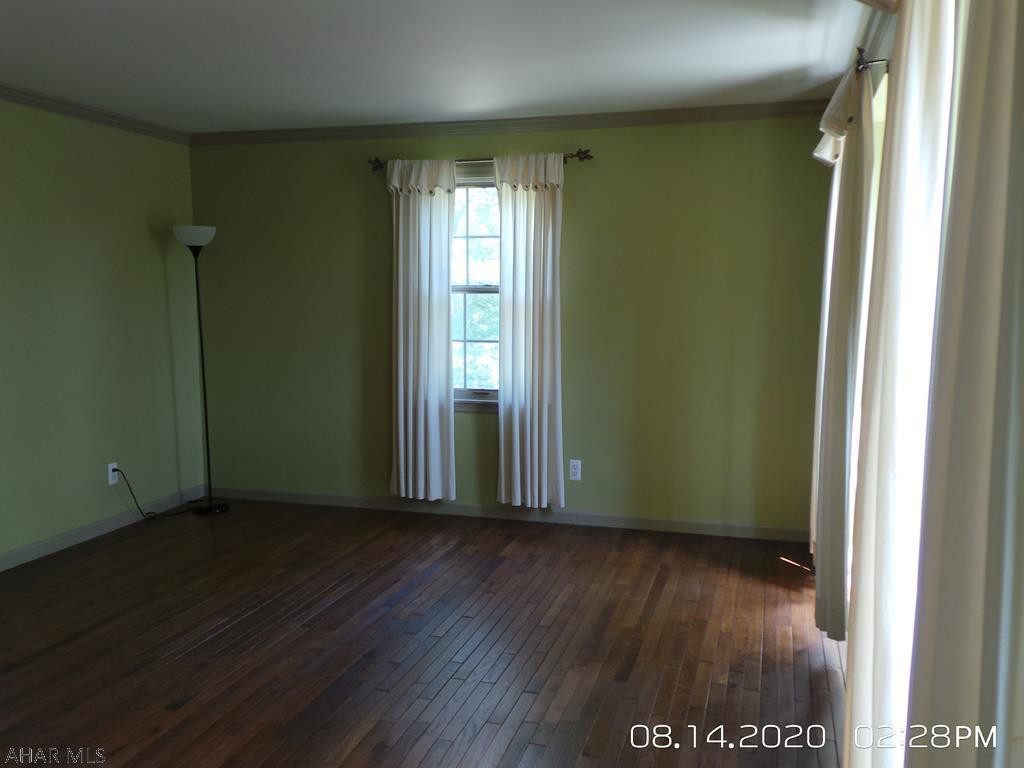 Hickory Hills - Residential