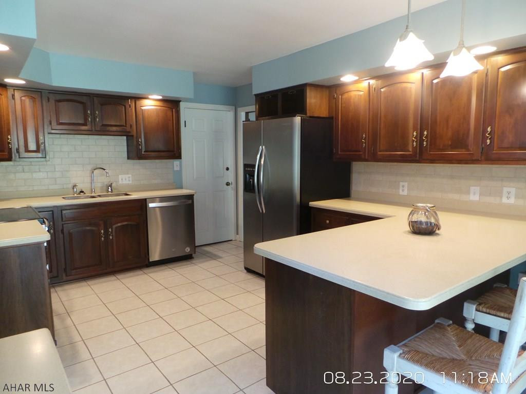 Hickory Hills - Residential