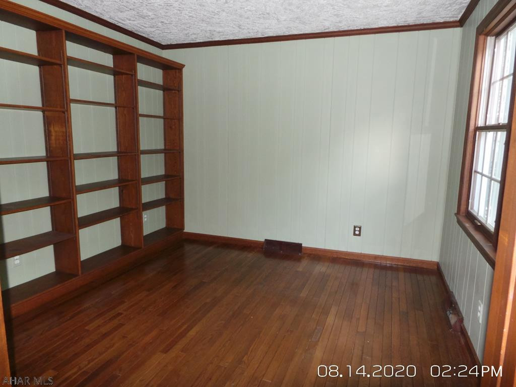 Hickory Hills - Residential