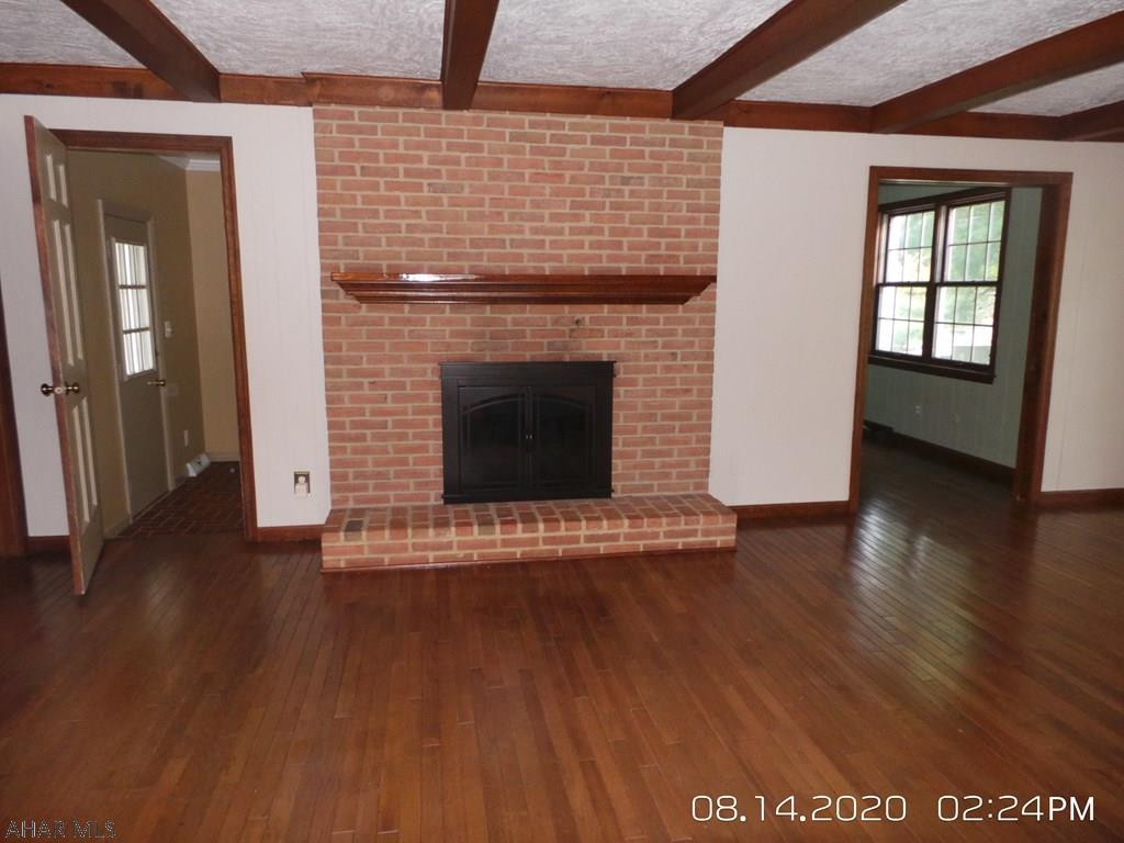 Hickory Hills - Residential