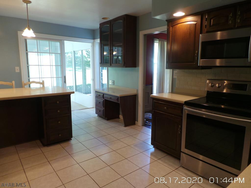 Hickory Hills - Residential